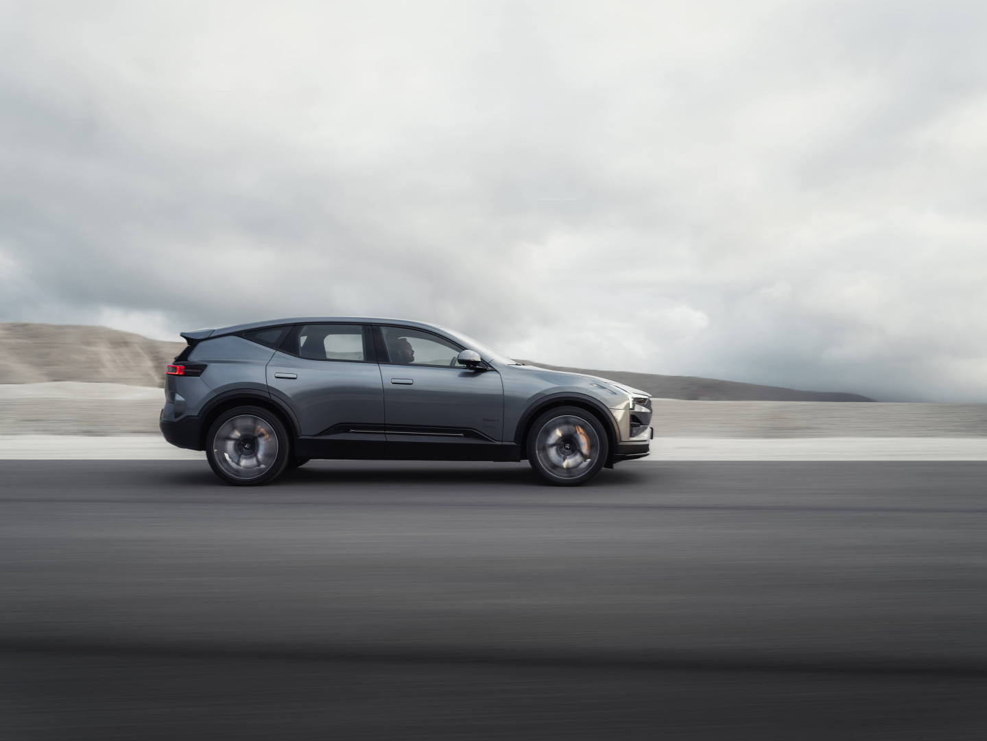 SMALL_693776_20251001_Polestar_3_Model_Year_2026